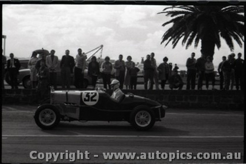 Geelong Sprints 28th August 1960 - Photographer Peter D'Abbs - Code G28860-15