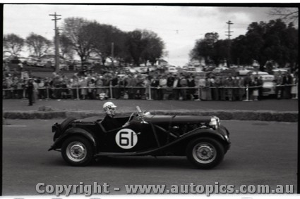 Geelong Sprints 28th August 1960 - Photographer Peter D'Abbs - Code G28860-26