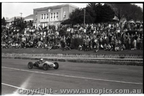 Geelong Sprints 28th August 1960 - Photographer Peter D'Abbs - Code G28860-96