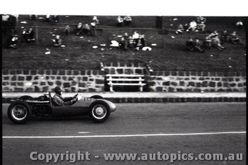 Geelong Sprints 28th August 1960 - Photographer Peter D'Abbs - Code G28860-115