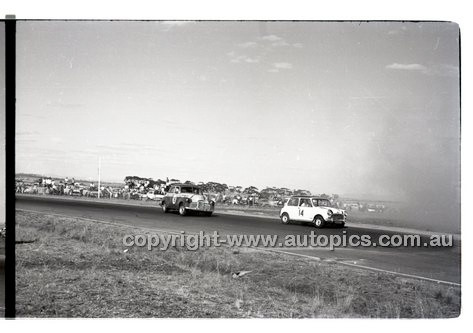 Calder 1965 - Photographer Peter D'Abbs - Code 65-PD-C-692