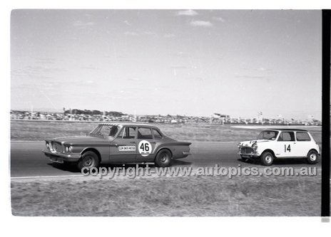 Calder 1965 - Photographer Peter D'Abbs - Code 65-PD-C-699