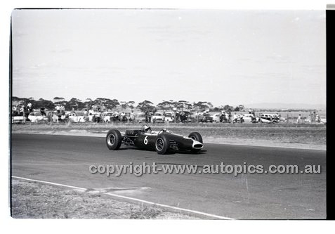 Calder 1965 - Photographer Peter D'Abbs - Code 65-PD-C-713