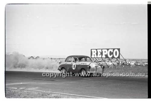 Calder 1965 - Photographer Peter D'Abbs - Code 65-PD-C-737