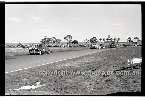 Calder 1965 - Photographer Peter D'Abbs - Code 65-PD-C-756