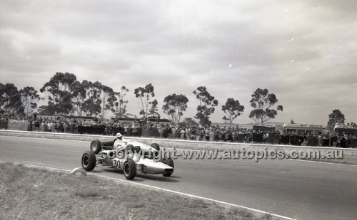 Calder 1965 - Photographer Peter D'Abbs - Code 65-PD-C24165-029