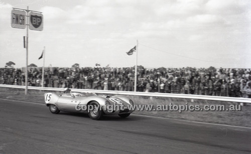 Calder 1965 - Photographer Peter D'Abbs - Code 65-PD-C24165-062