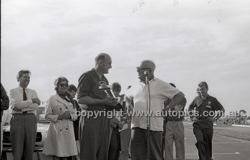 Calder 1965 - Photographer Peter D'Abbs - Code 65-PD-C29865-064