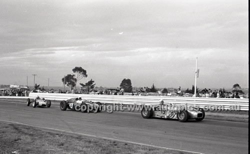 Calder 1965 - Photographer Peter D'Abbs - Code 65-PD-C29865-067