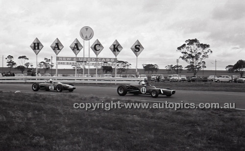 Calder 1966 - Photographer Peter D'Abbs - Code 66-PD-C-077
