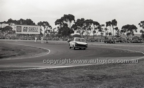 Calder 1966 - Photographer Peter D'Abbs - Code 66-PD-C-16166-021