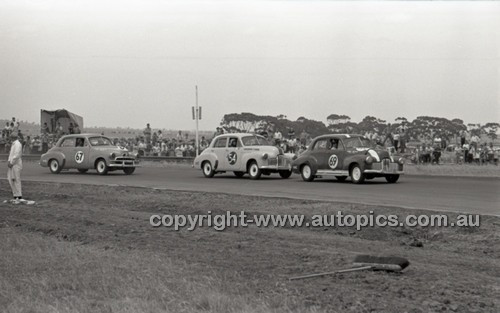 Calder 1966 - Photographer Peter D'Abbs - Code 66-PD-C-16166-1-021