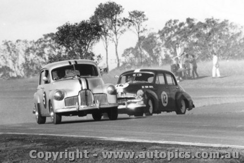 65027 - Ken Lindsay - FX Holden Oran Park 1966