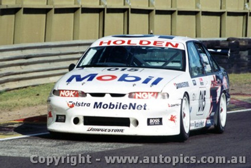 96005 - Craig Lowndes Holden Commodore VR - Sandown 1996