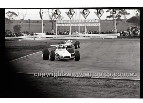 Calder 1969 - Photographer Peter D'Abbs - Code 69-PD-C17869-021