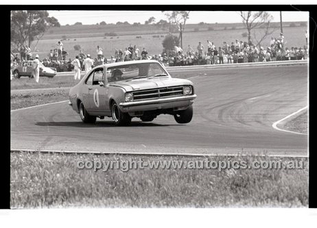 Calder 1969 - Photographer Peter D'Abbs - Code 69-PD-C17869-139