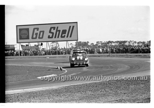 Calder 1969 - Photographer Peter D'Abbs - Code 69-PD-C23369-028