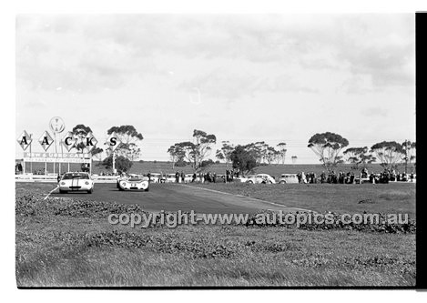 Calder 1969 - Photographer Peter D'Abbs - Code 69-PD-C23369-029