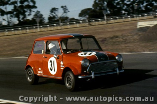 70091 - Philip Hudson - Morris Cooper S - Warwick Farm 1970