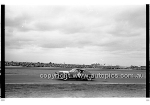 Calder 1969 - Photographer Peter D'Abbs - Code 69-PD-C23369-216
