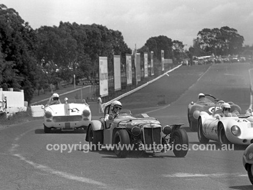 69355 - M. Card, MG TC "Buttercup" - 16th February 1969  Sandown  - Photographer Peter D'Abbs