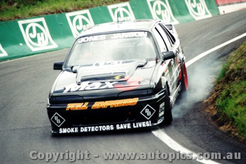 92709  - Jones / Jenson  -  Holden Commodore VP  Bathurst  1993