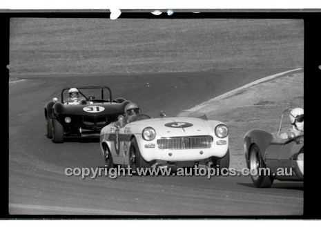 Oran Park 29th June 1969 - Code 69-OP29669-375