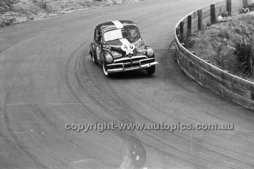 J. Hall, FJ Holden - Catalina Park Katoomba - 8th November 1964 - Code 64-C81164- 9