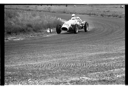 Phillip Island - 27th October 1957 - Code 57-PD-P271057-008