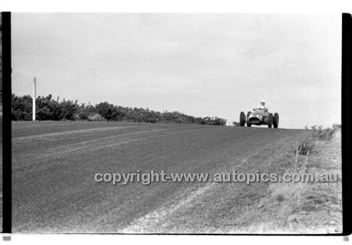 Phillip Island - 27th October 1957 - Code 57-PD-P271057-029