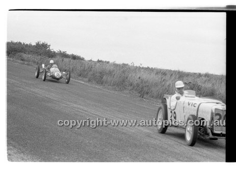 Phillip Island - 27th October 1957 - Code 57-PD-P271057-042