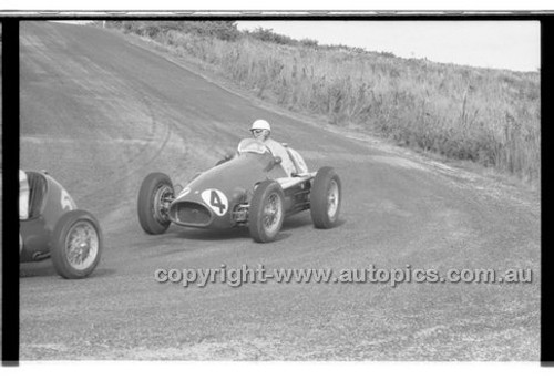 Phillip Island - 27th October 1957 - Code 57-PD-P271057-056