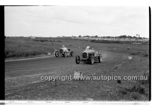 Phillip Island - 27th October 1957 - Code 57-PD-P271057-075