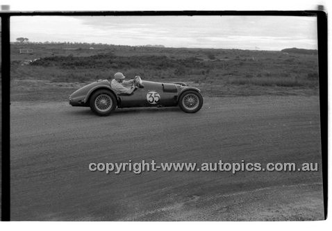 Phillip Island - 22nd April 1957 - Code 57-PD-P22457-024