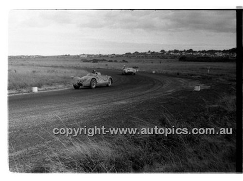 Phillip Island - 22nd April 1957 - Code 57-PD-P22457-037