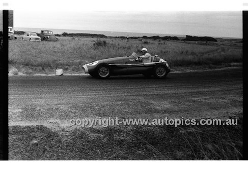 Phillip Island - 22nd April 1957 - Code 57-PD-P22457-045