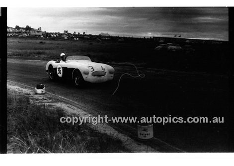 Phillip Island - 22nd April 1957 - Code 57-PD-P22457-050