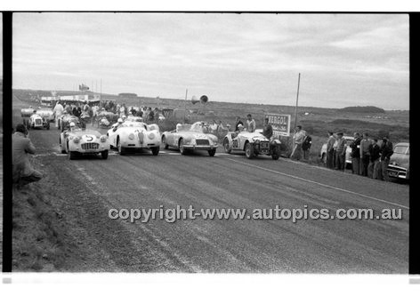 Phillip Island - 22nd April 1957 - Code 57-PD-P22457-052
