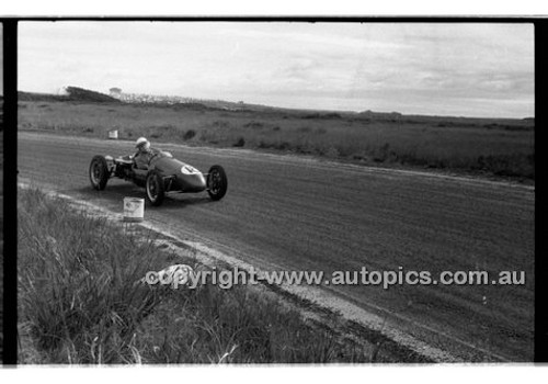 Phillip Island - 22nd April 1957 - Code 57-PD-P22457-079