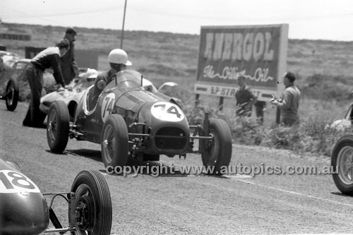 E. Clay, H.R.G. - Phillip Island - 26th December 1957 - Code 57-PD-P261257-001