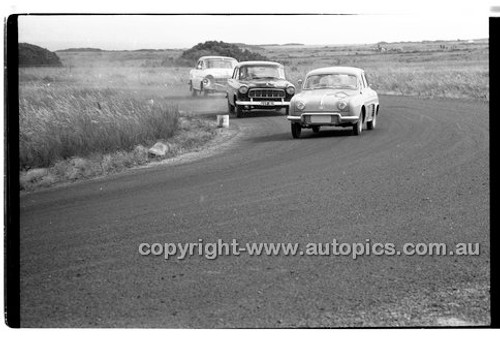 L. Symes, Renault Dauphine - Phillip Island - 26th December 1957 - Code 57-PD-P261257-019