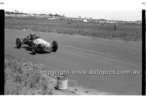 R. Anderson, L.R.V.A. - Phillip Island - 26th December 1957 - Code 57-PD-P261257-112