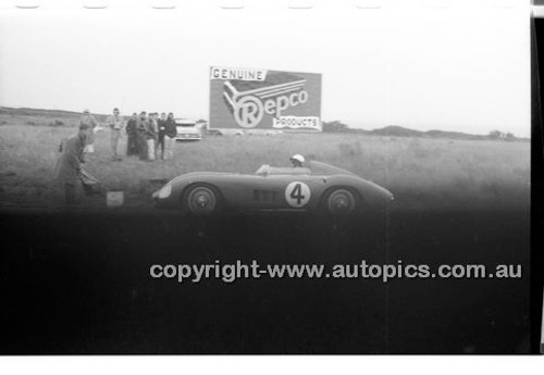 Phillip Island - 1958 - 58-PD-PJan 58-091