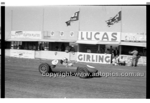 Phillip Island - 26th December 1958 - 58-PD-PI261258-023