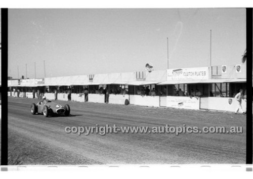 Phillip Island - 26th December 1958 - 58-PD-PI261258-026