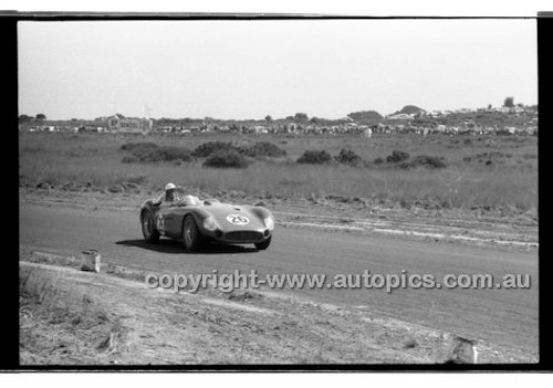 Phillip Island - 26th December 1958 - 58-PD-PI261258-062