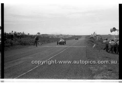 Phillip Island - 30th March  1959 - 59-PD-PI30359-028