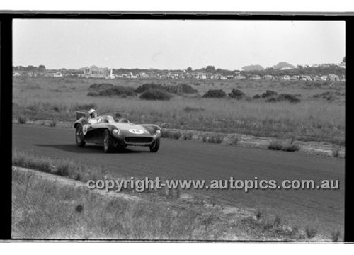 Phillip Island - 30th March  1959 - 59-PD-PI30359-040