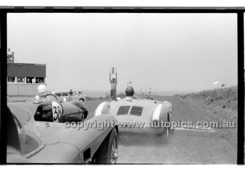 Phillip Island - 13th December  1959 - 59-PD-PI231259-041