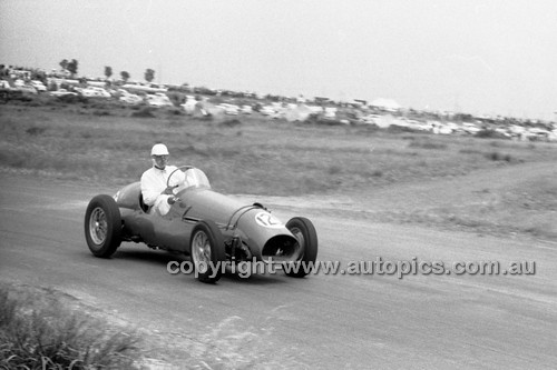 W. Suhr, MG Holden - Phillip Island - 13th December  1959 - 59-PD-PI231259-109
